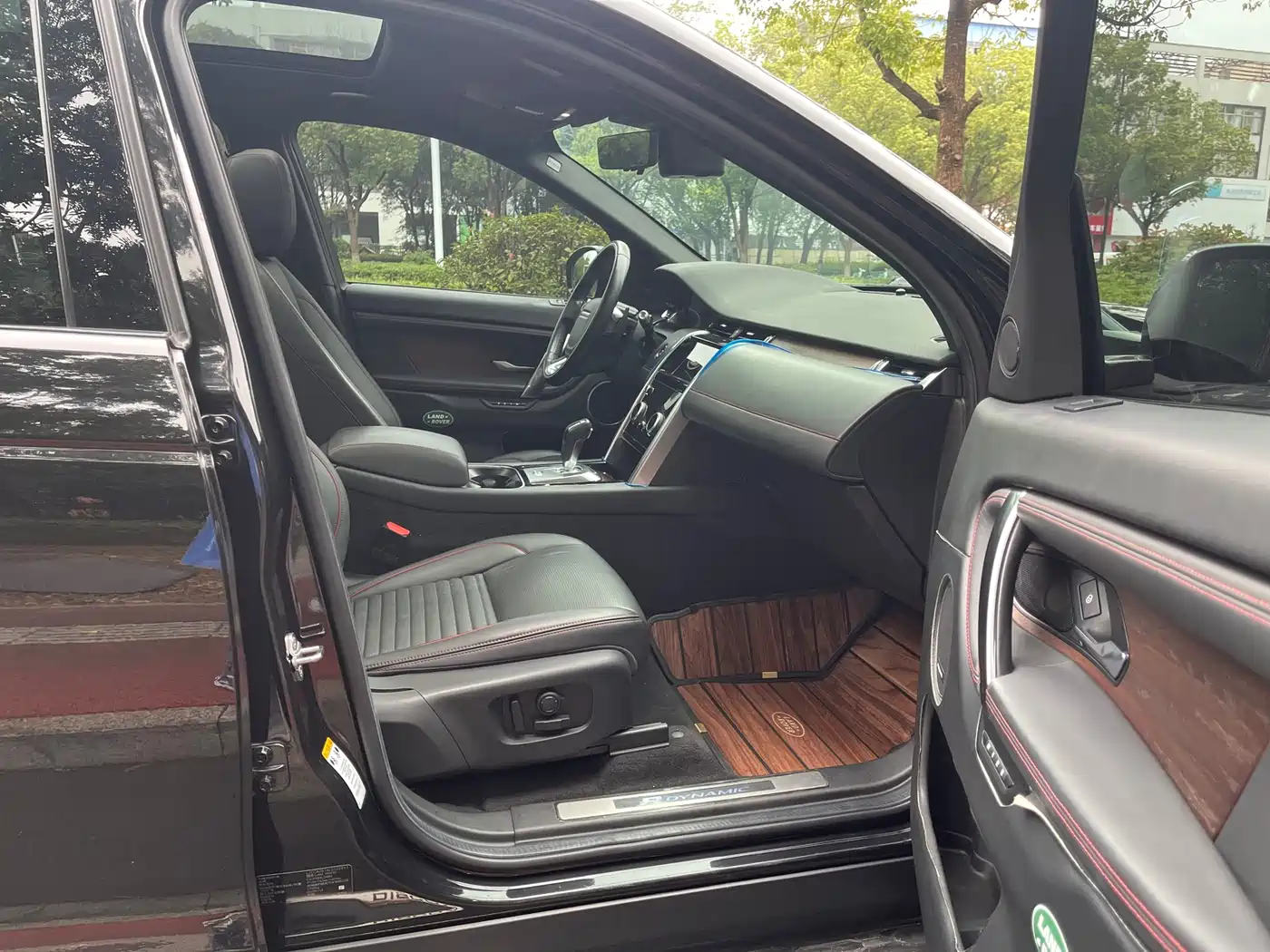 LAND ROVER DISCOVER SPORTS