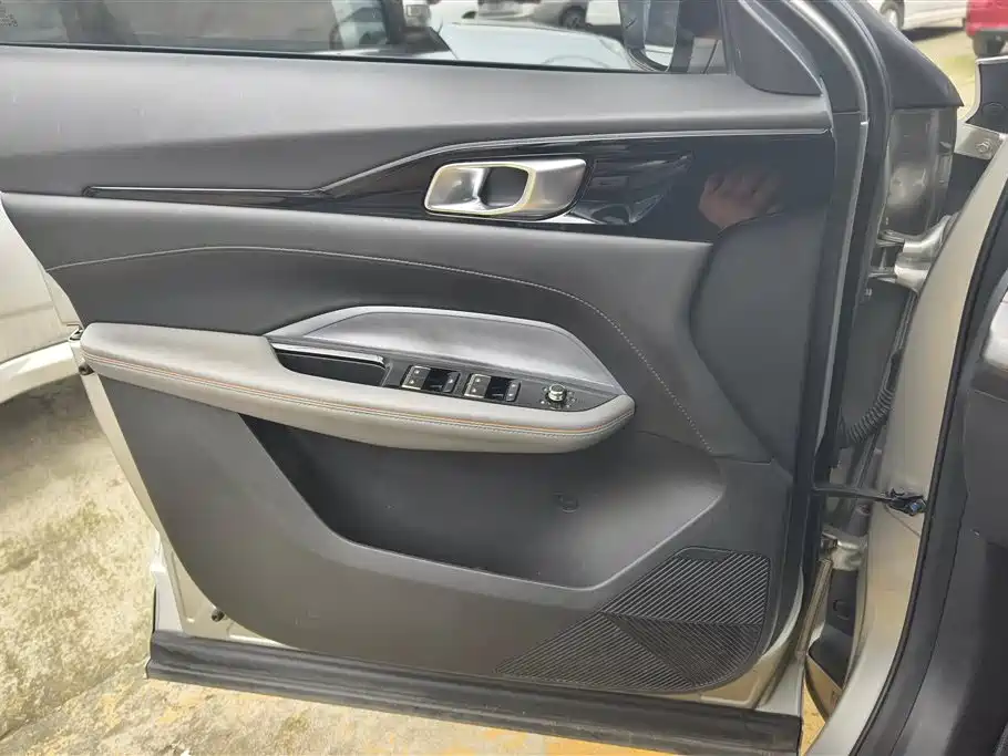 CHANGAN CHANGAN AUCHAN Z6