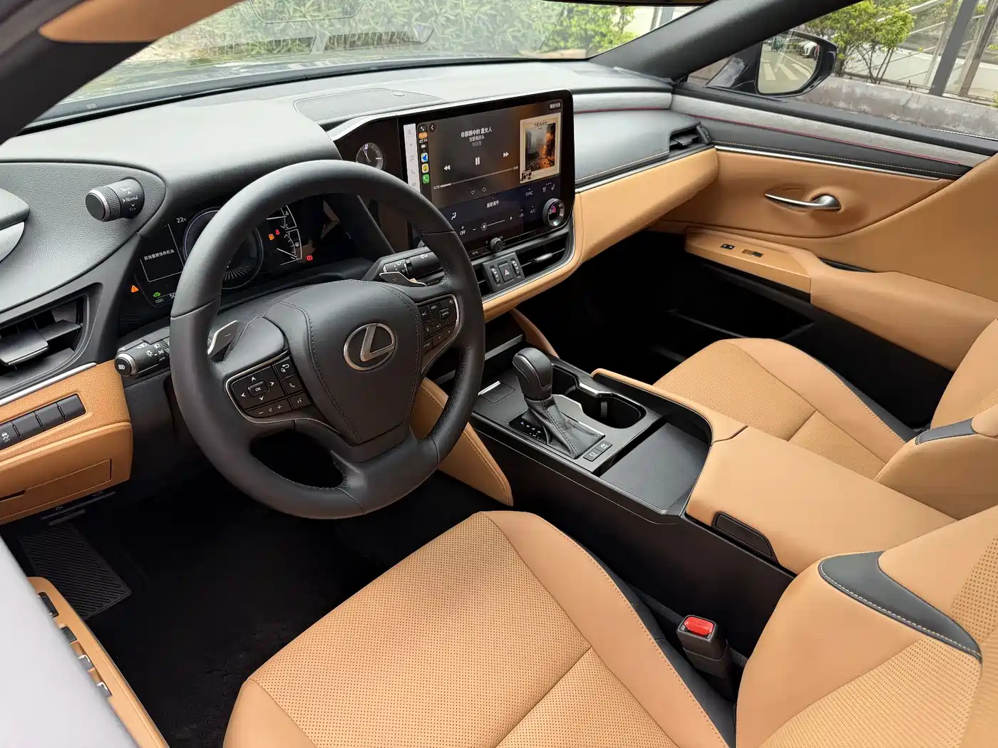 Lexus ES 2025 300h Ultimate Edition фото 7
