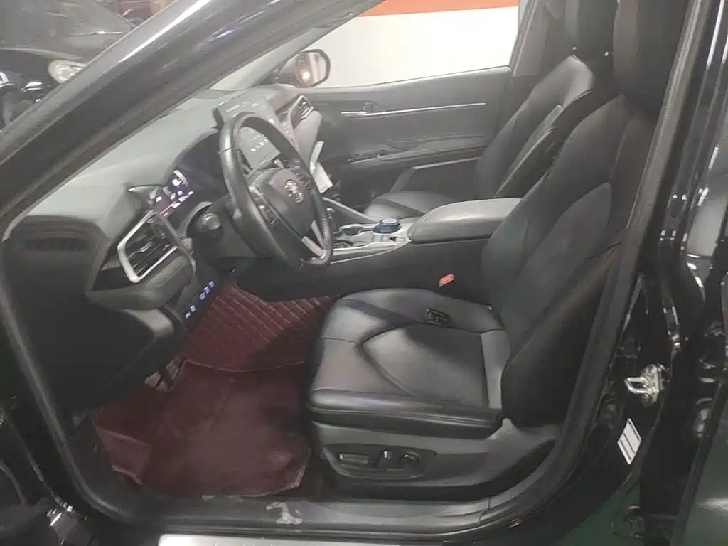 Toyota Camry 2021 2.5G Luxury Edition фото 15