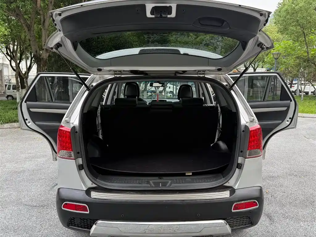 Kia Sorento 2012 2.2T Diesel Luxury Edition фото 25