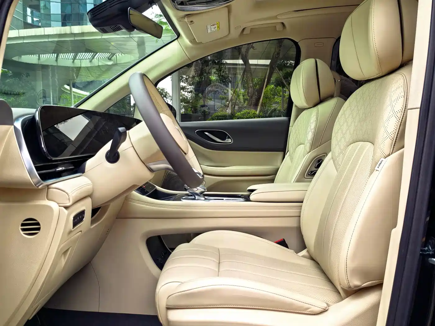 Voyah Auto Voyah Dreamer 2024 PHEV Extended Range Premium Edition фото 17