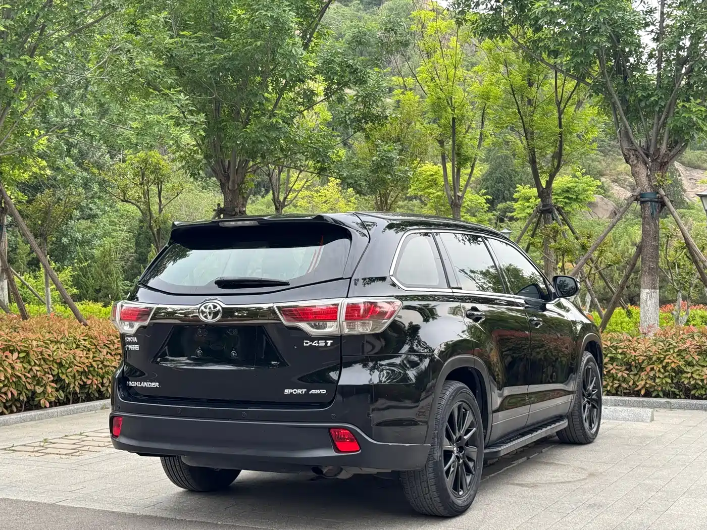 Toyota Highlander 2017 2.0T 4WD Gloss Black Limited Edition фото 13