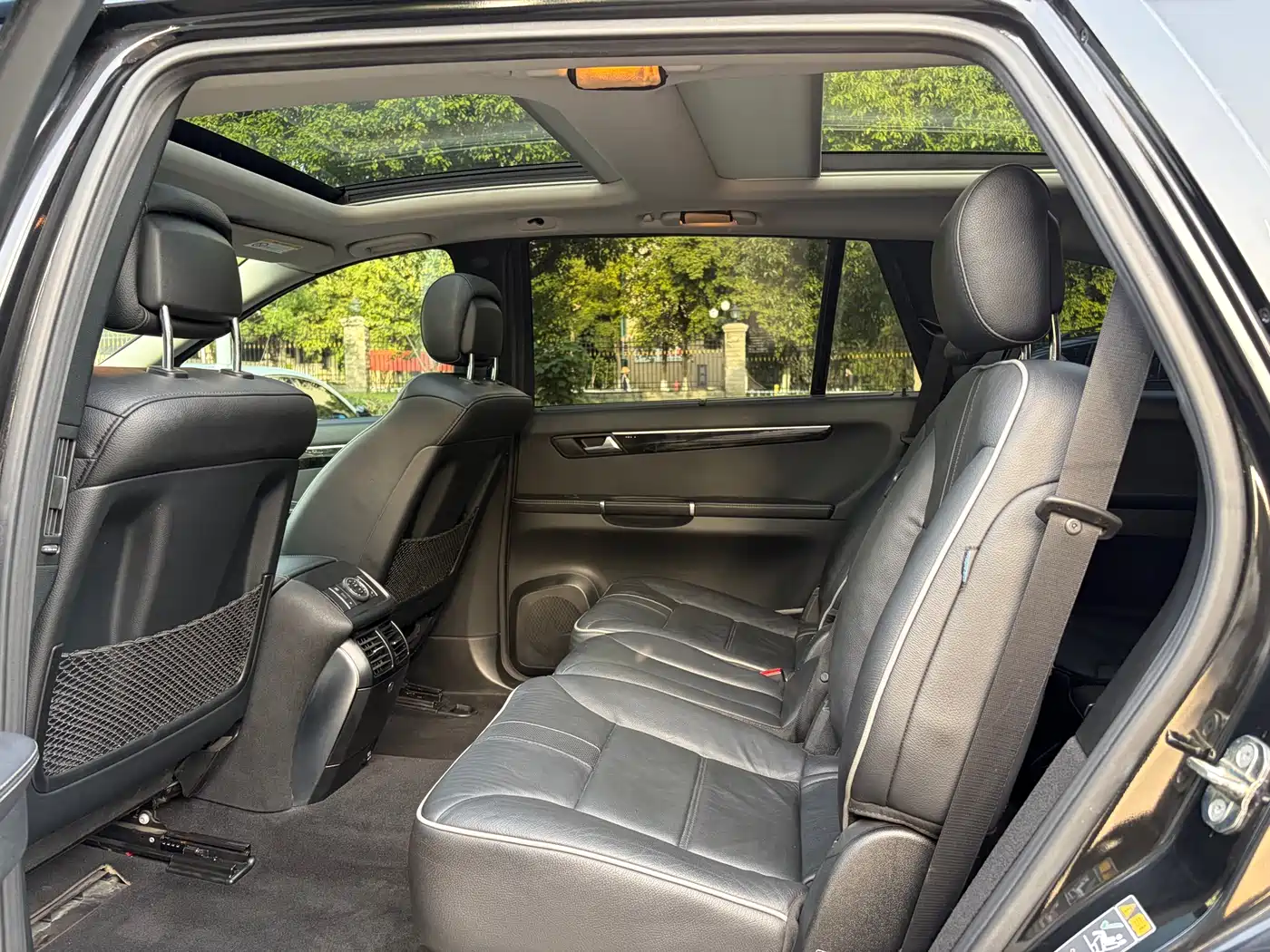 Mercedes-Benz R-Class 2017 R 320 4MATIC Business Collector's Edition фото 17
