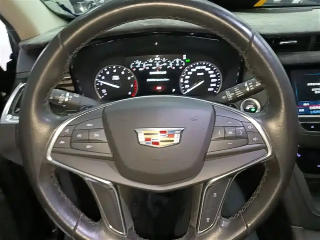 Cadillac XT5 2018 28T 4WD Luxury фото 10