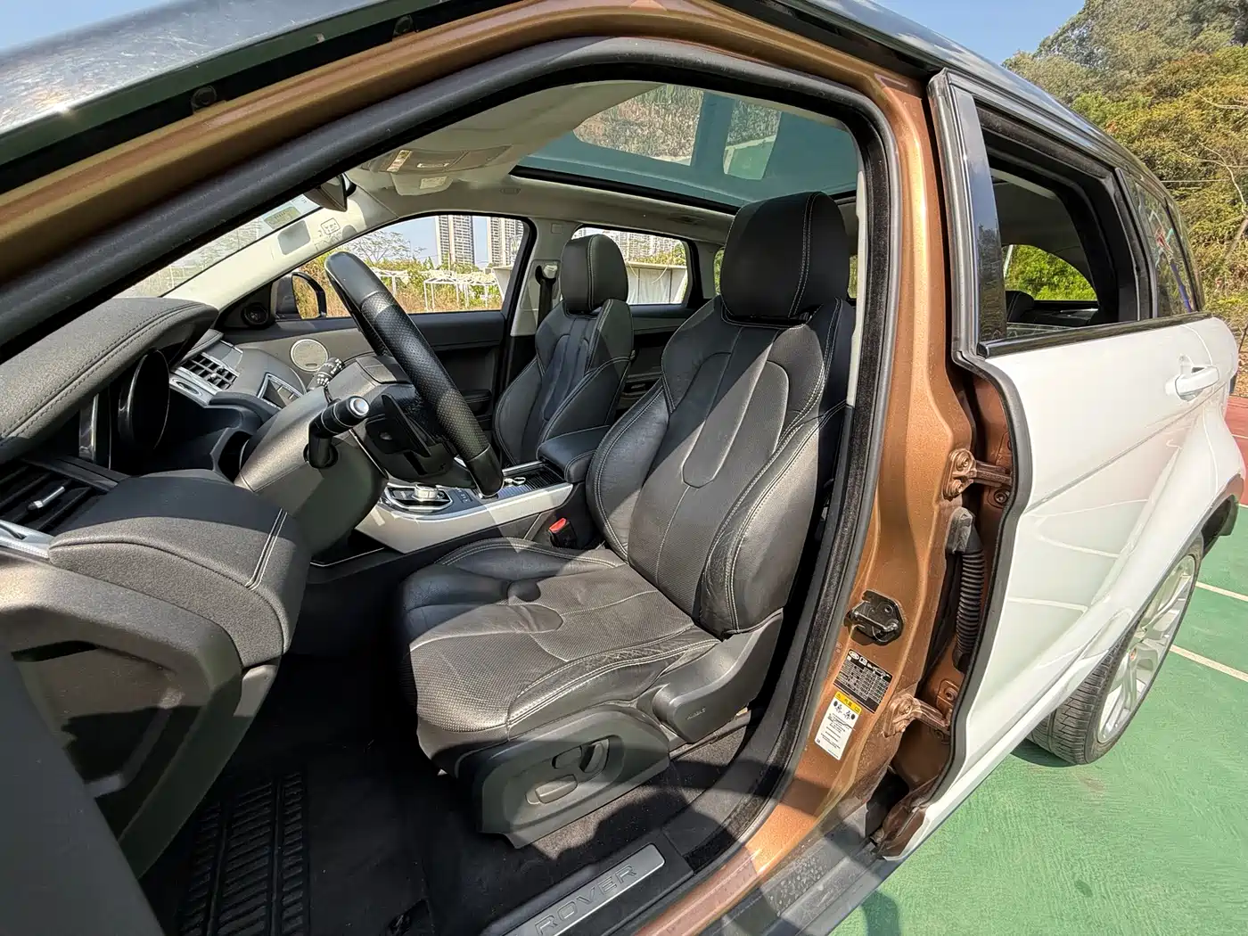 Land Rover Range Rover Evoque (Import) 2015 2.0T 5-door Dynamic Edition фото 7