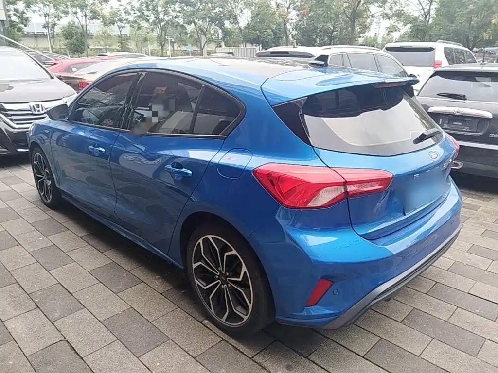 Фото 5 - Ford Focus