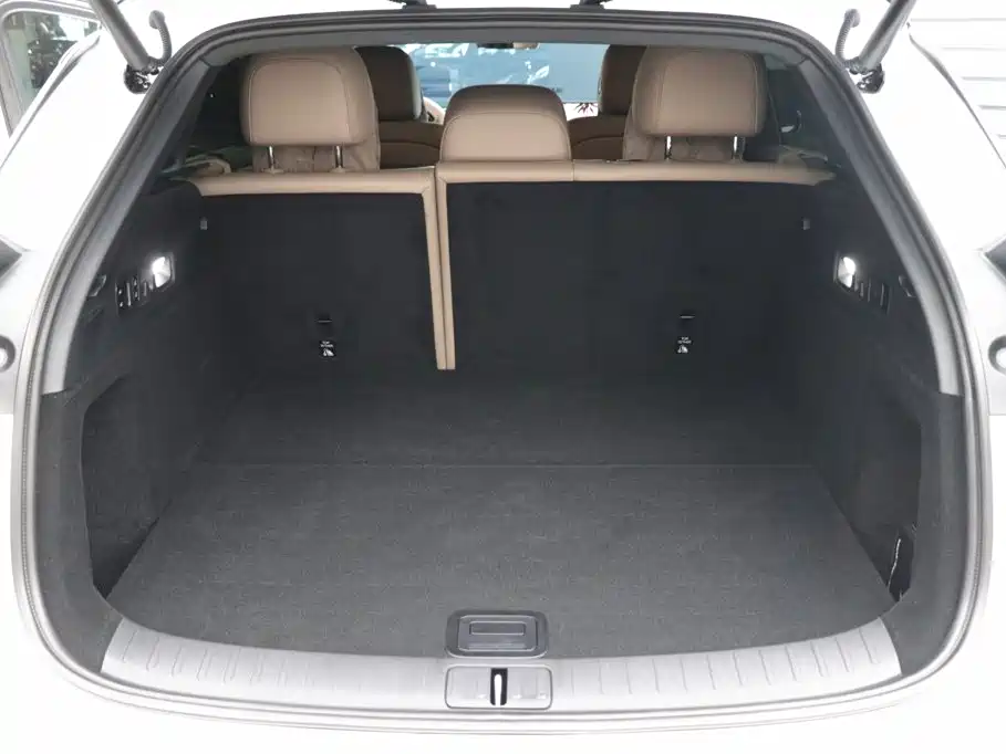 Li Auto i6 2026 2025 4WD Base Model