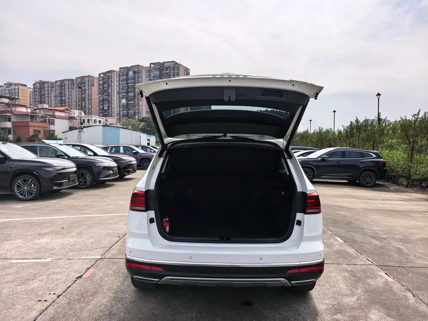 Volkswagen Tharu 2021 330TSI 4WD Luxury Plus фото 20