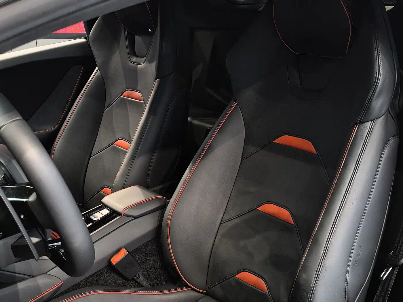 LAMBORGHINI HURACÁN