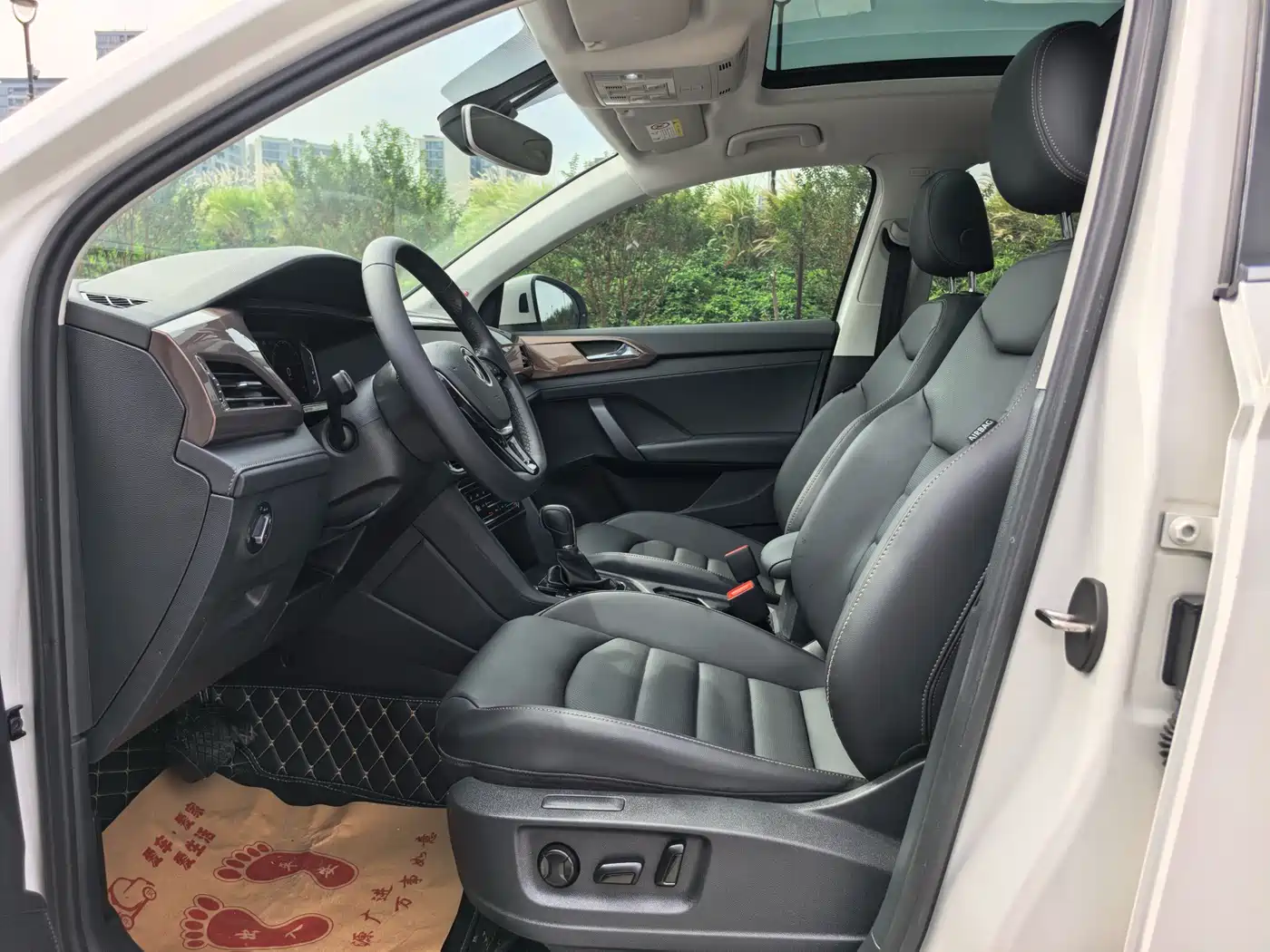 Volkswagen Tharu 2021 330TSI 4WD Luxury Plus фото 5