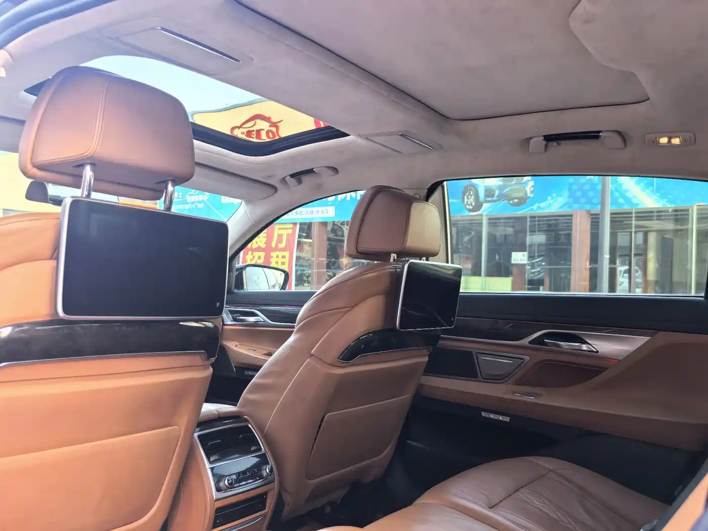 BMW 7 Series 2017 730Li Luxury Edition фото 13