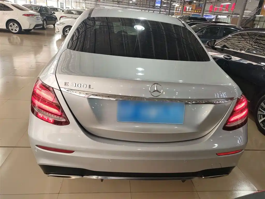 Mercedes-Benz E-Class 2017 E 200 L Sport 4MATIC фото 4