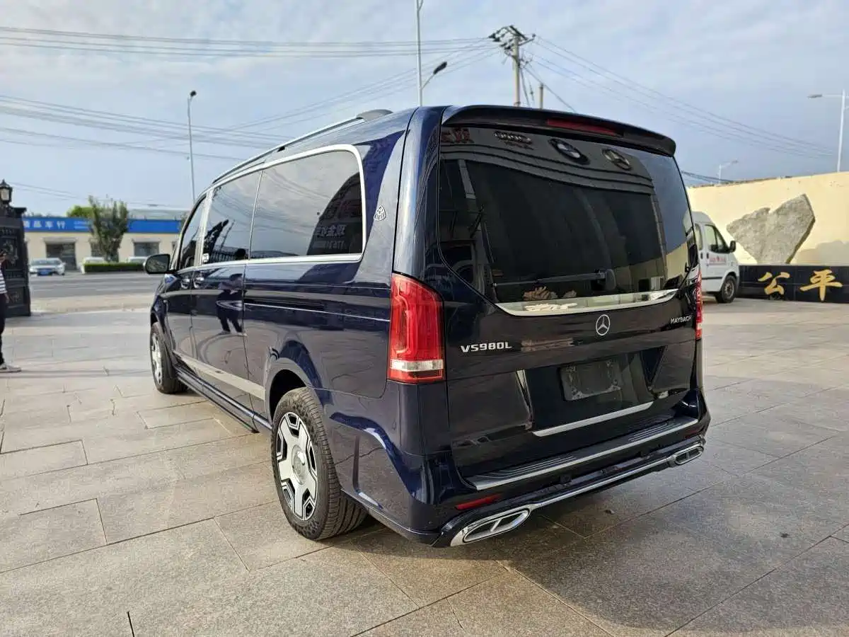 Mercedes-Benz V-Class 2018 V 260 L Premium Long Wheelbase Edition China VI фото 5