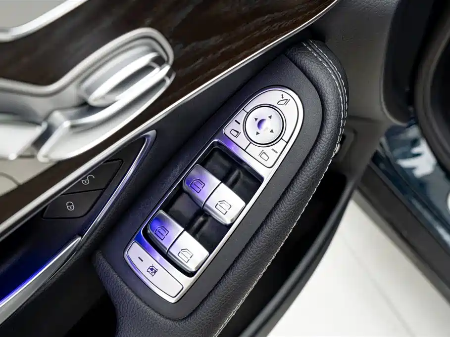 Mercedes-Benz GLC 2022 Model GLC 260 L 4MATIC Luxury Edition фото 19