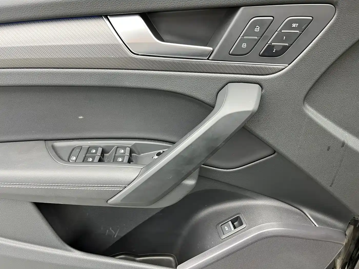 Audi Q5L 2022 40T Luxury Dynamic фото 3