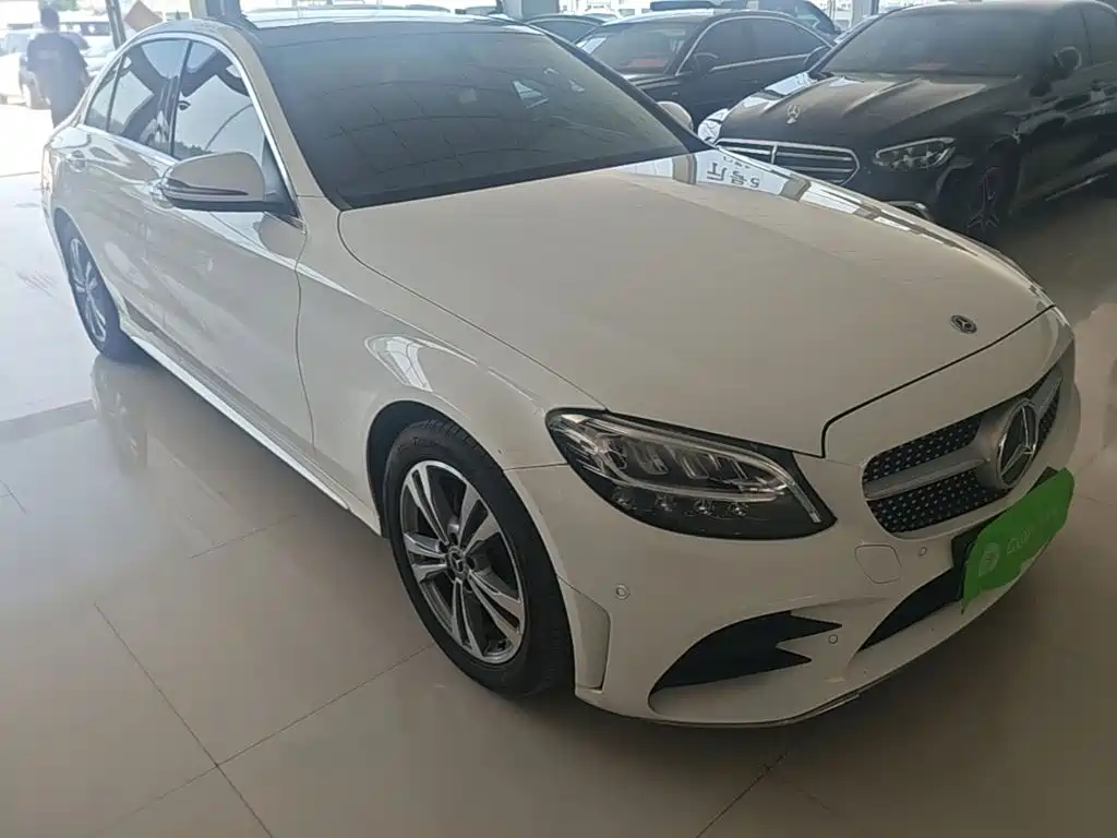 Фото 4 - Mercedes-Benz C-Class