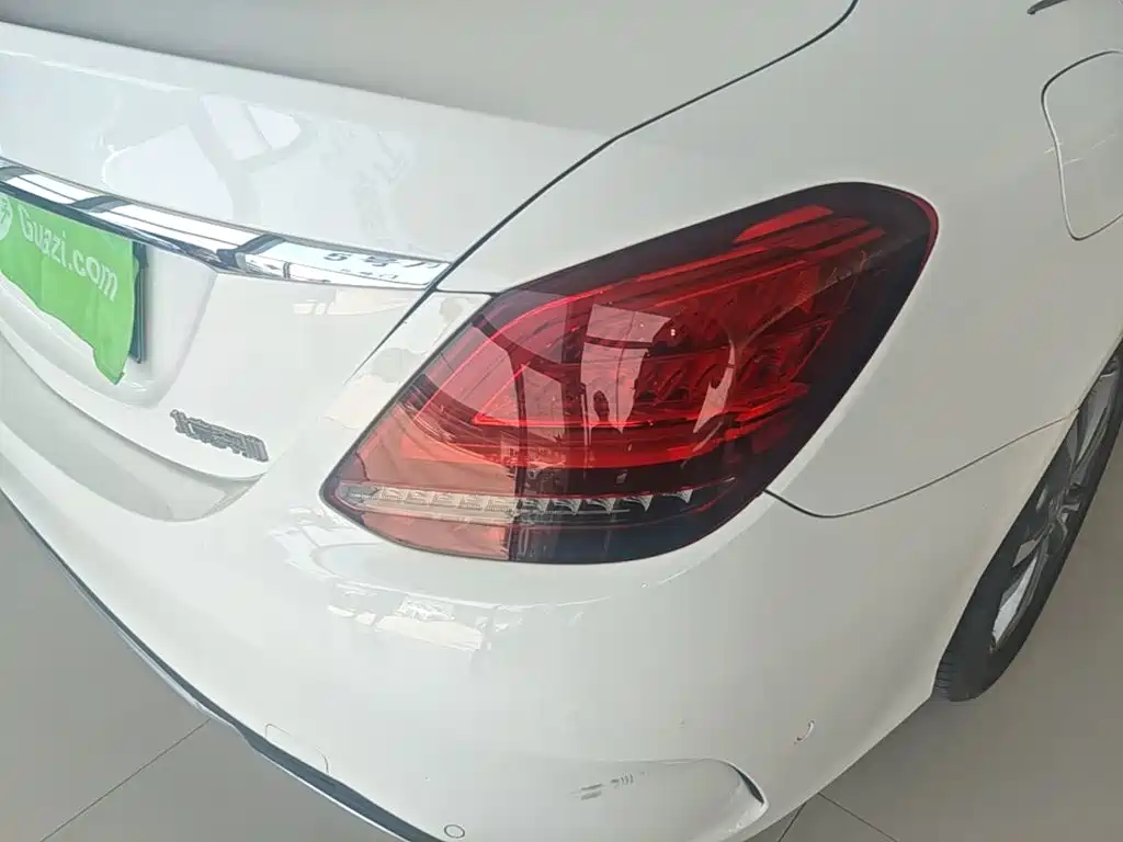 Фото 8 - Mercedes-Benz C-Class