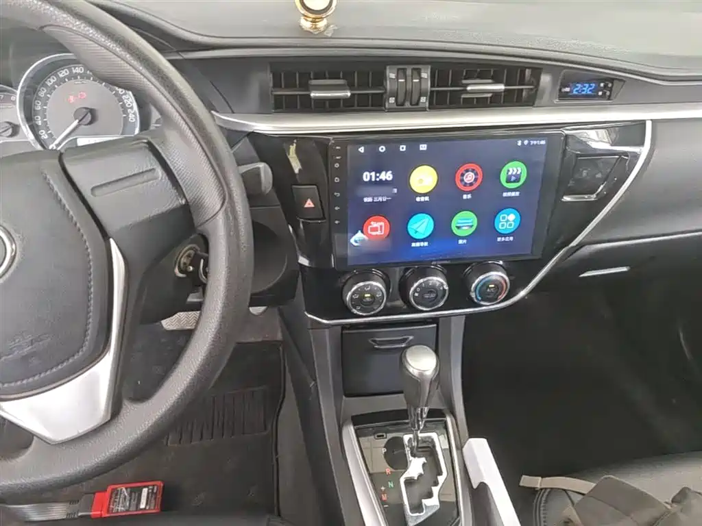 Toyota Corolla 2014 1.6L CVT GL фото 10