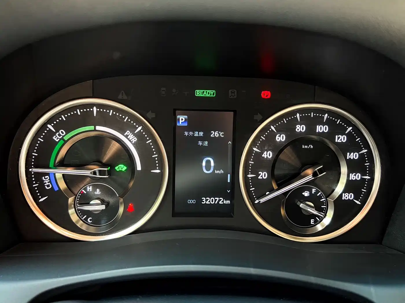 Toyota Alphard 2021 Hybrid 2.5L Luxury фото 12