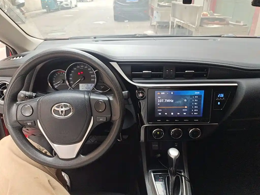 Toyota Levin 2017 Facelift 185T CVT Elite (China V) фото 10