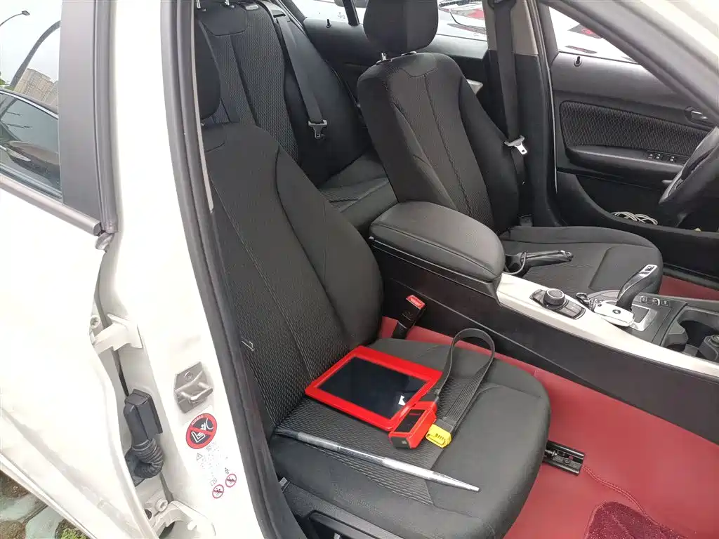 BMW 1 Series (Import) 2013 Facelift 118i Leading Model фото 25