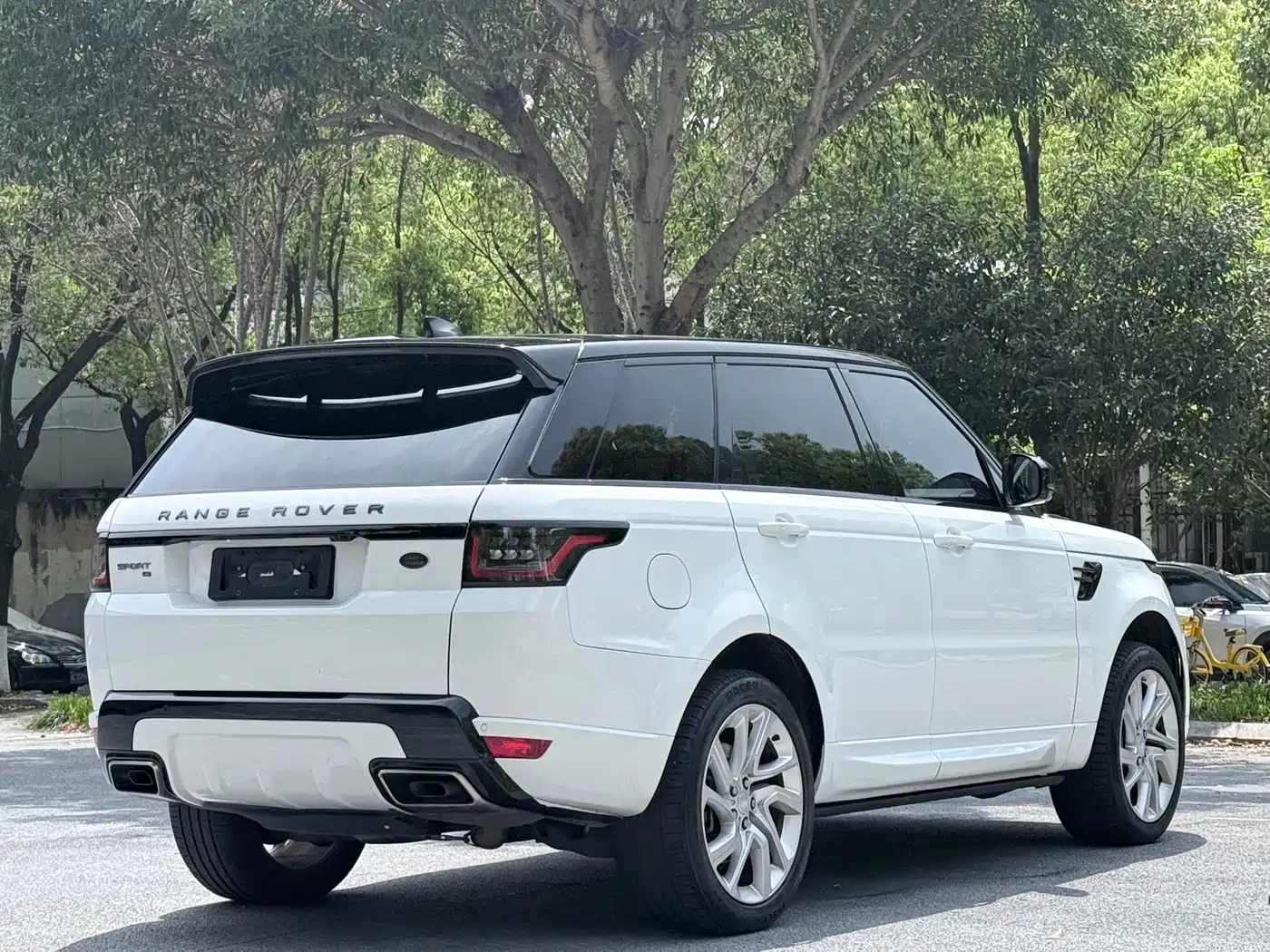 Land Rover Range Rover Sport 2020 3.0 L6 SE фото 15