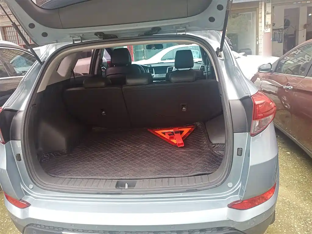 Hyundai Tucson 2015 1.6T Dual Clutch 2WD Smart фото 18