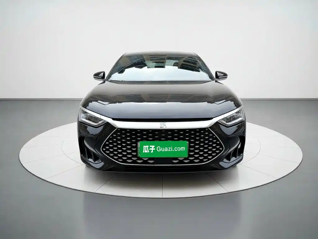 Фото 2 - BYD Han