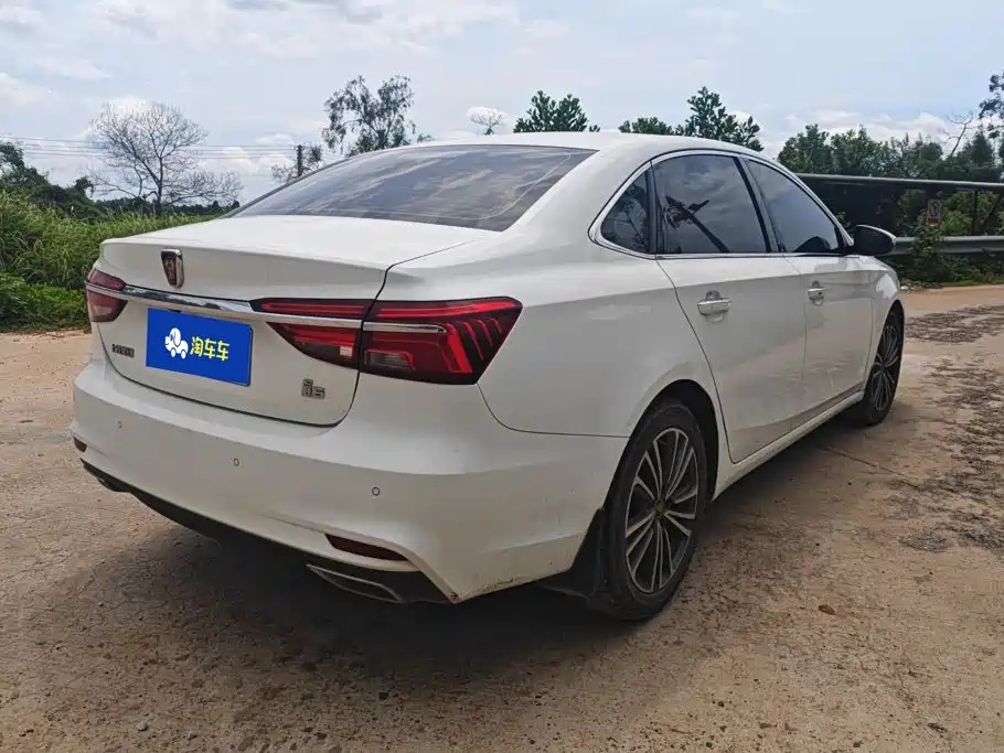 Roewe i6 2019 2020 PLUS 1.6L CVT 4G Connected Glory Flagship Edition