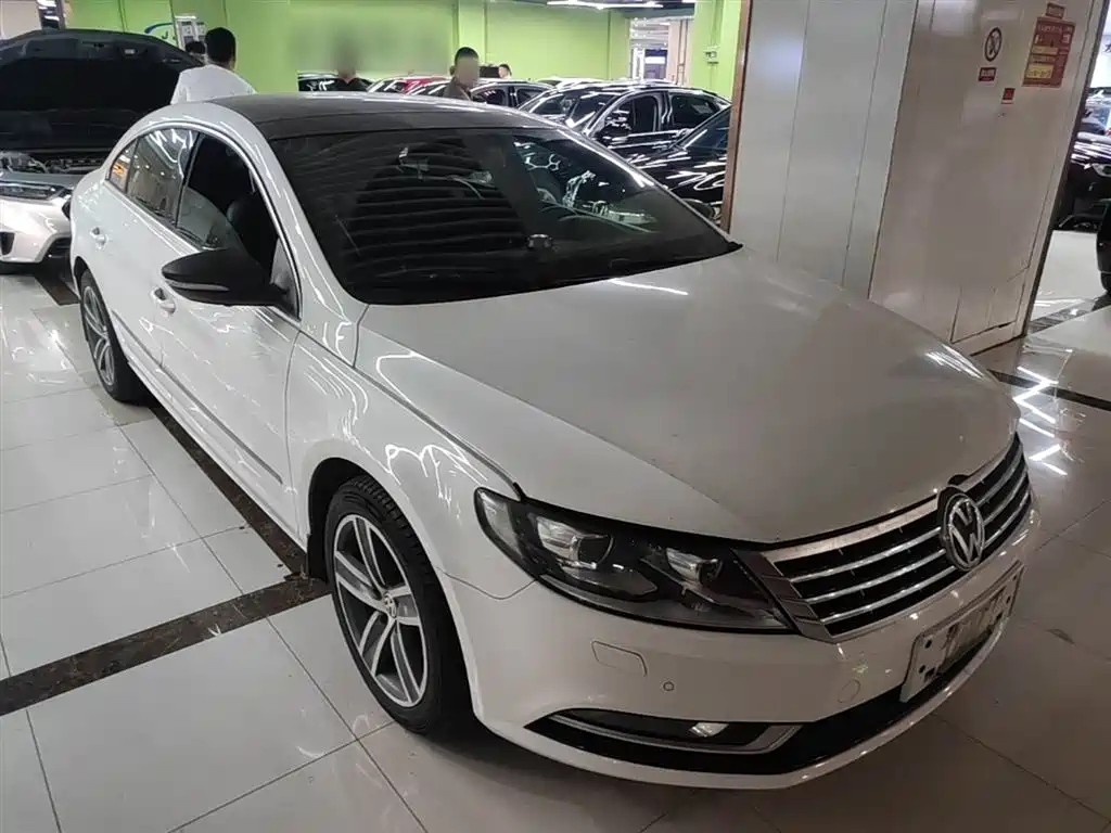 Volkswagen FAW-Volkswagen CC 2016 Model 1.8TSI Premium фото 4