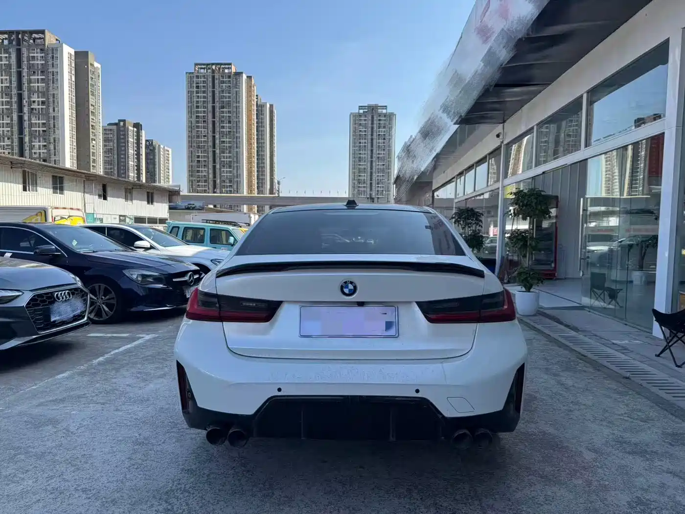 BMW 3 Series 2024 325Li M Sport Package фото 8