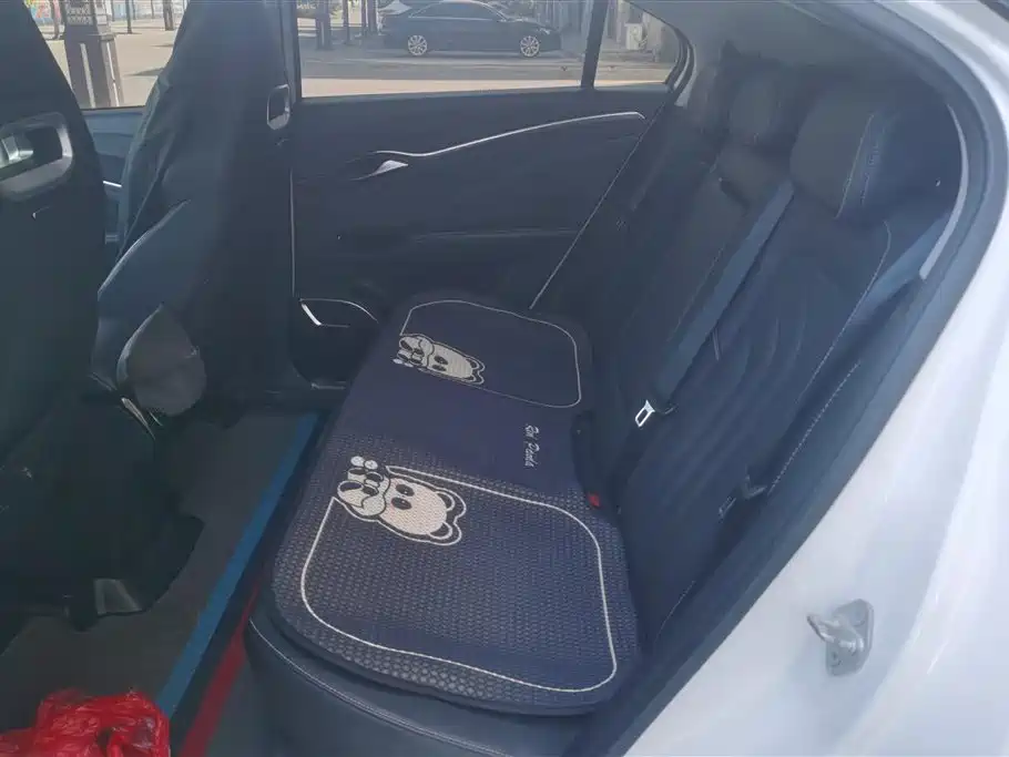 NEZHA AUTOMOBILE NEZHA U