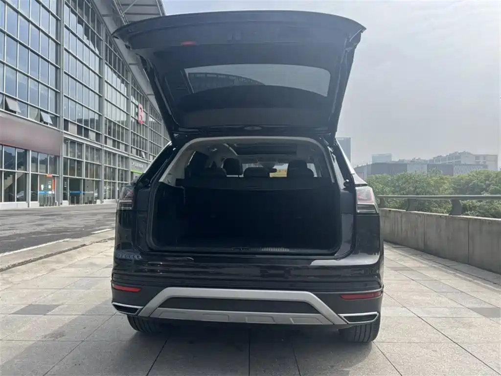 Volkswagen Tayron 2024 330TSI 2WD Luxury Plus Advanced фото 10