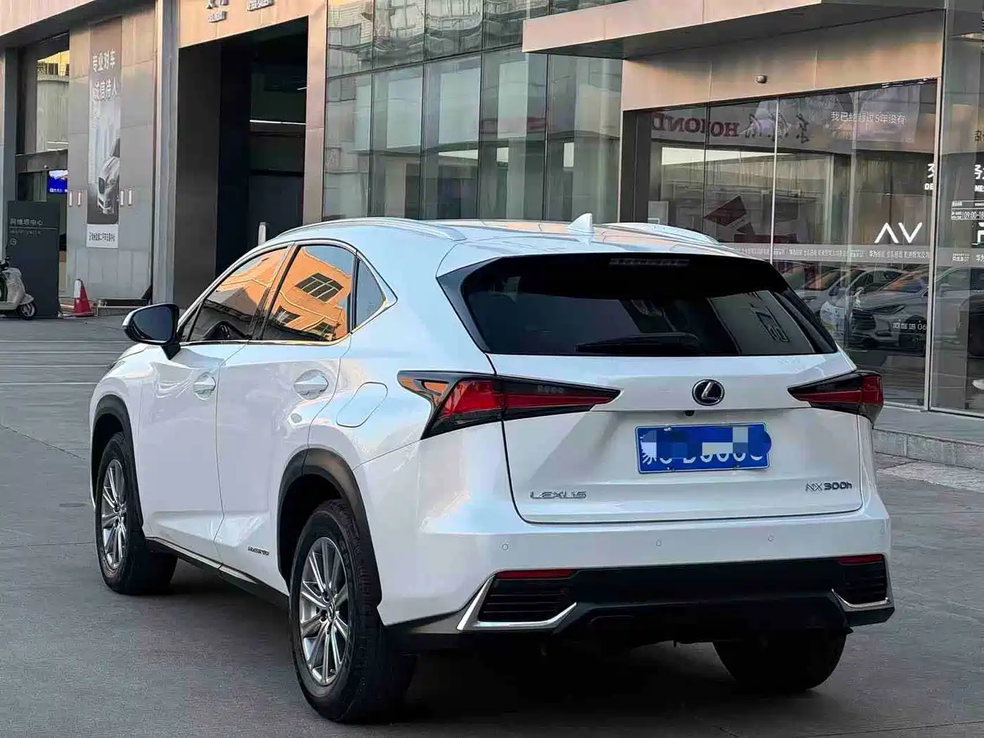 LEXUS NX