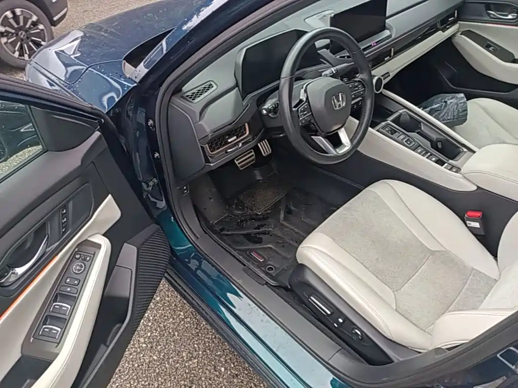 Honda Inspire Hybrid 2023 2023 e:PHEV Smart Shine Edition
