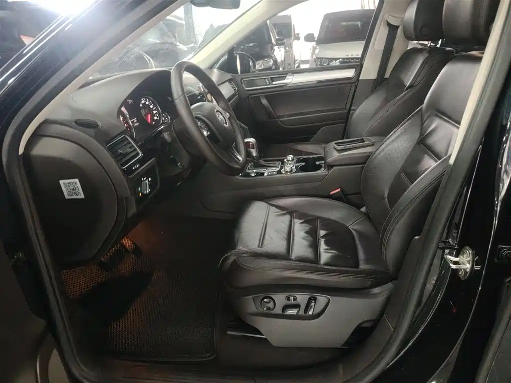 Volkswagen Touareg 2017 3.0TSI Explorer Edition фото 15