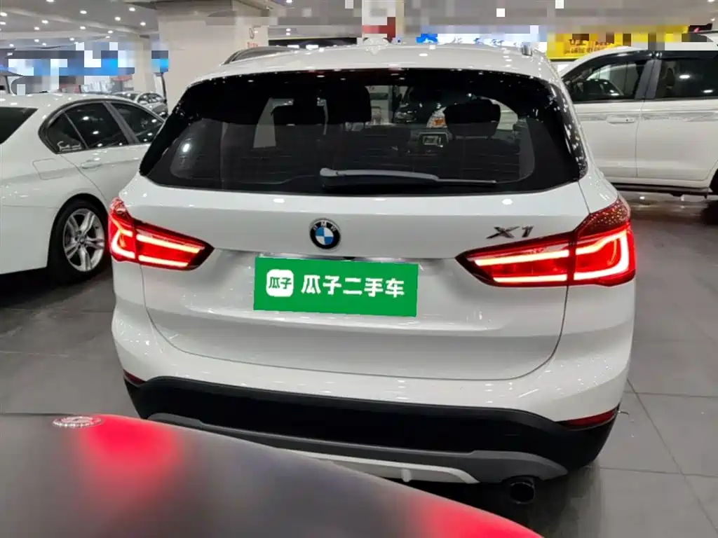 BMW X1 2016 sDrive20Li Luxury Model фото 6