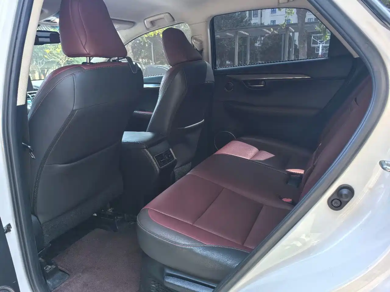 Lexus NX 2018 Model 300 FWD Fengxing Edition фото 4