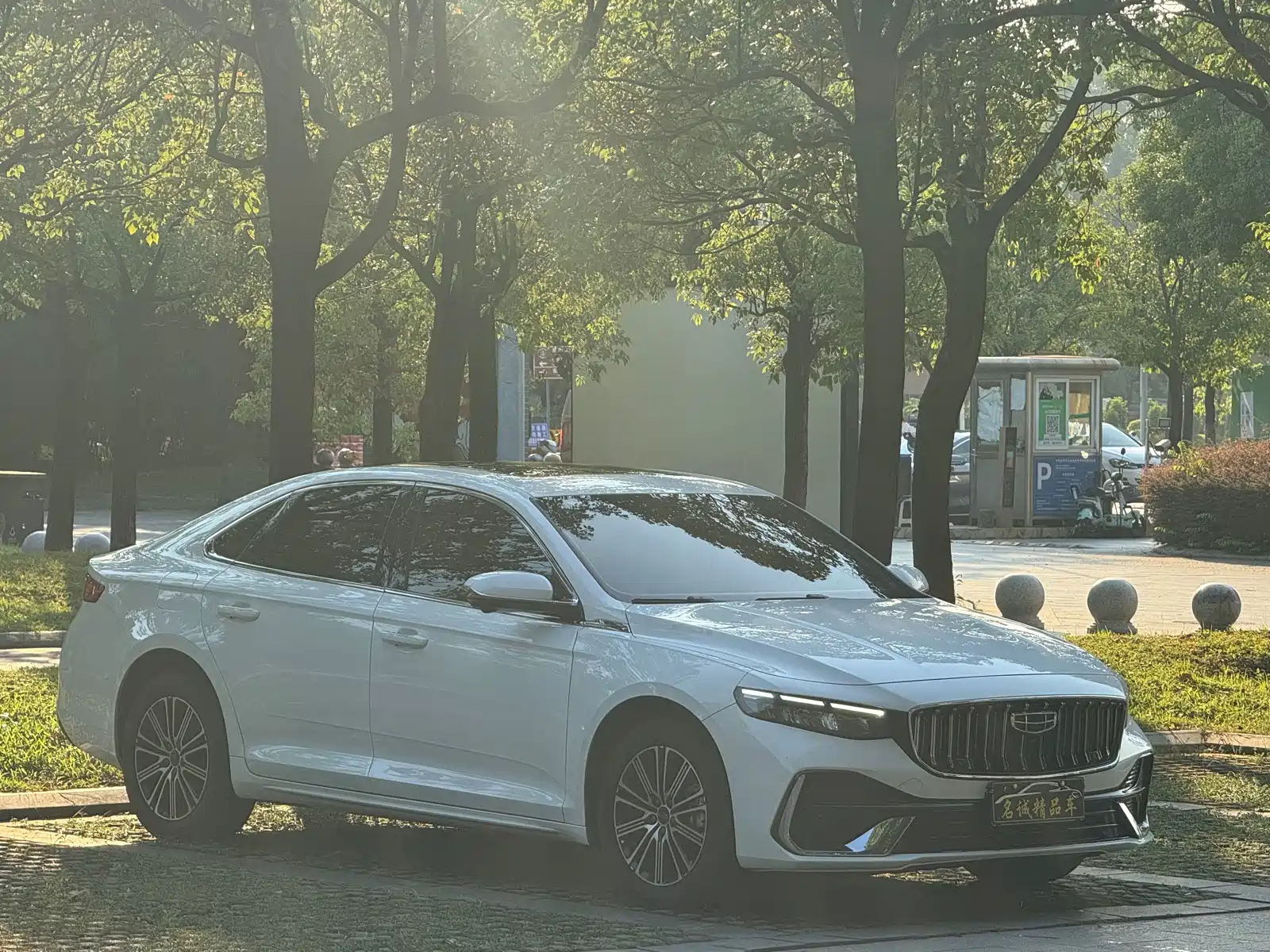 Фото 3 - Geely Preface