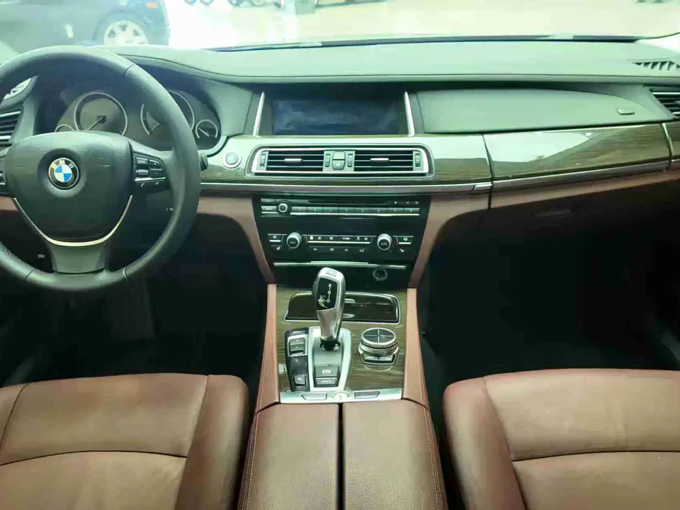 BMW 7 Series 2013 Model 730Li Leading фото 7
