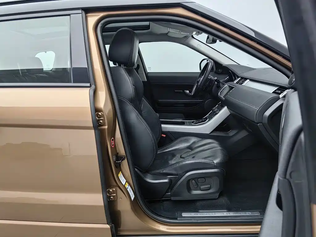 Land Rover Range Rover Evoque (Import) 2014 2014 2.0T 5-door Brilliance Sport