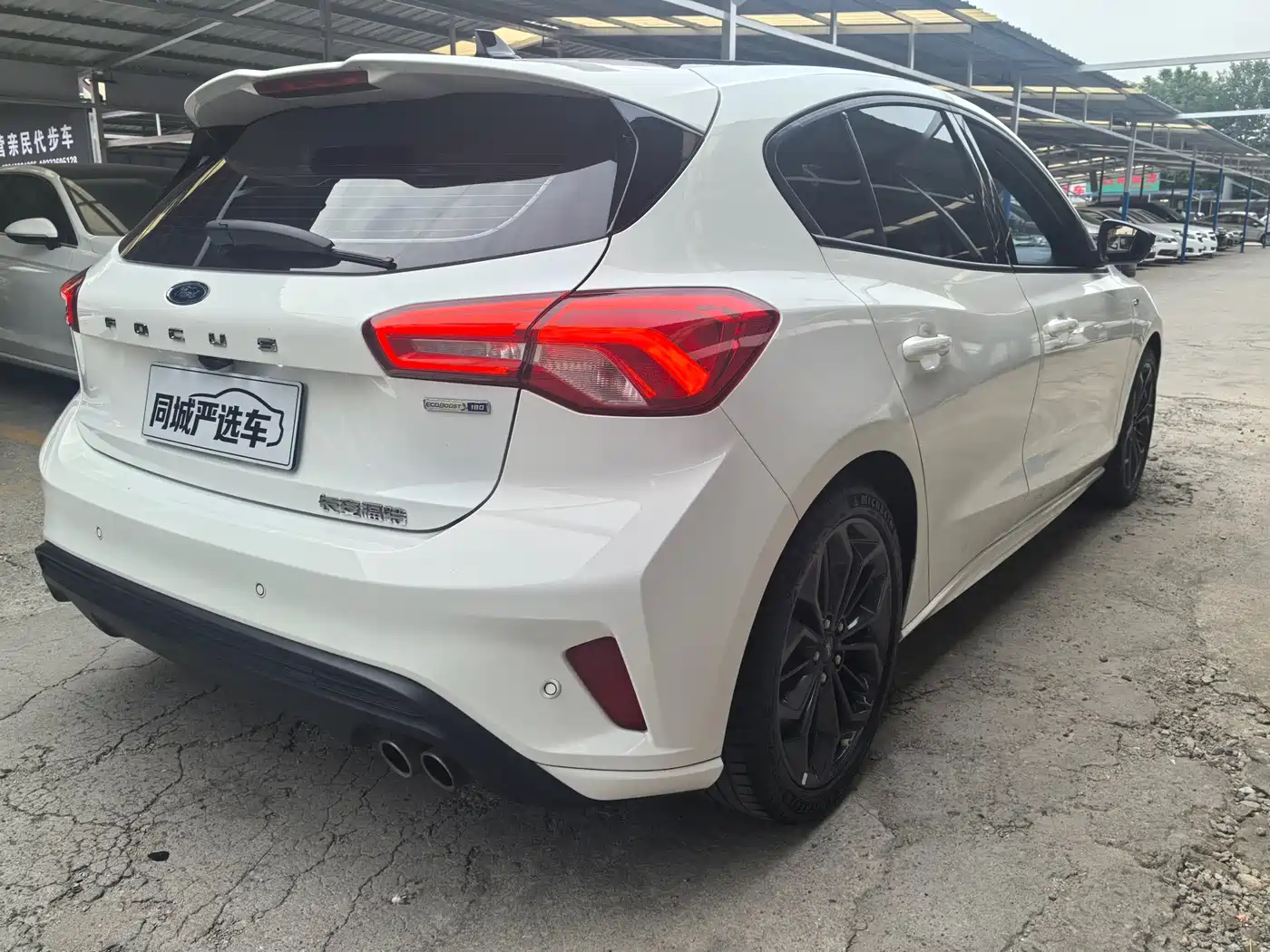 FORD FOX