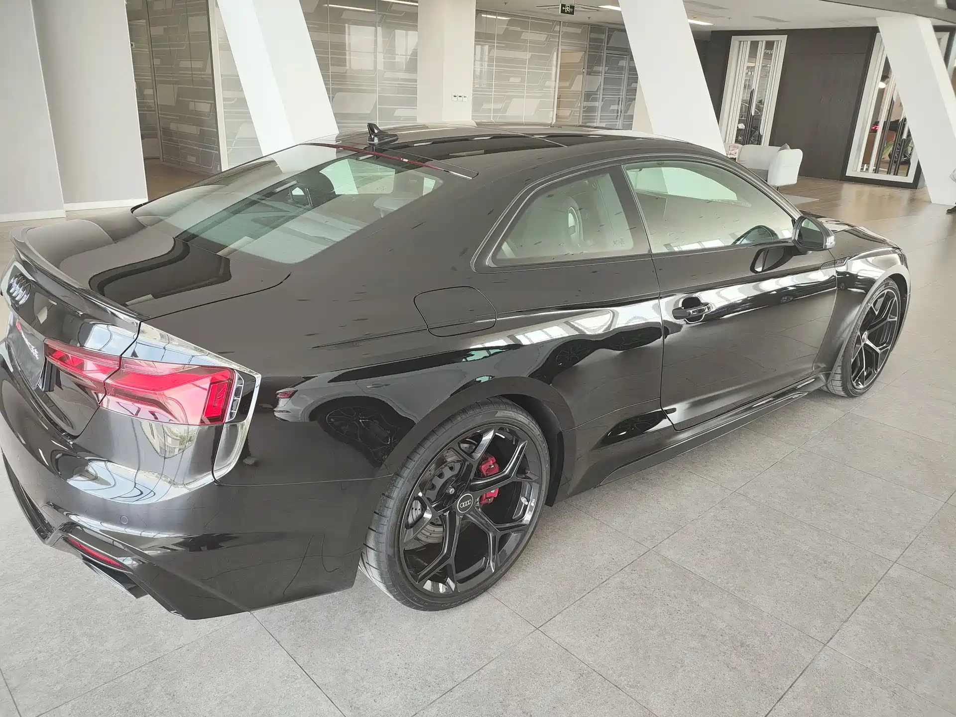 Фото 4 - Audi RS 5