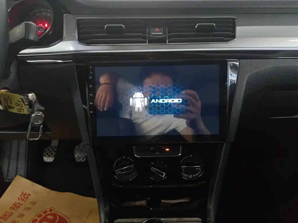 Volkswagen Bora 2018 1.5L Manual Comfort фото 13