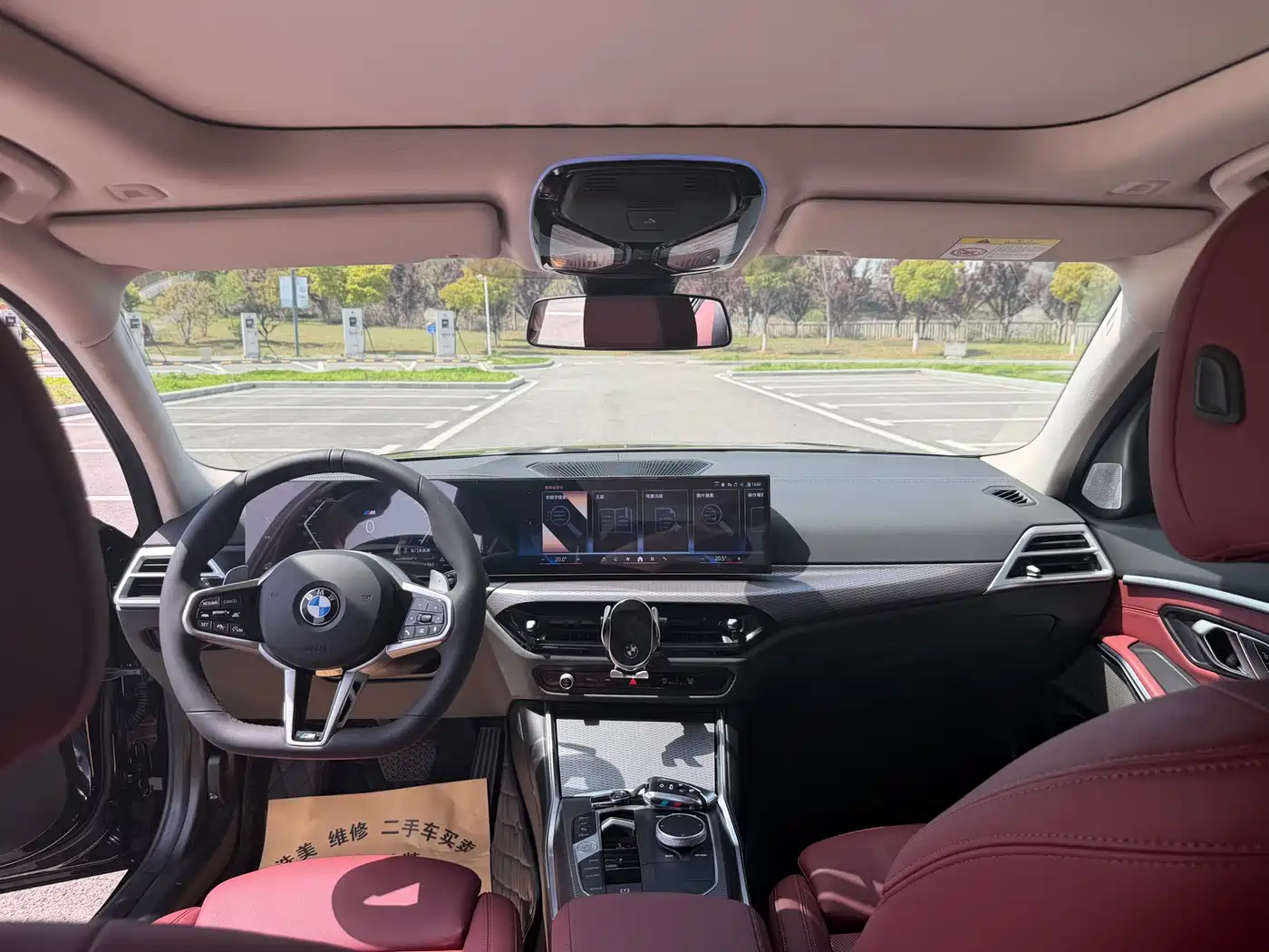 BMW 3 Series 2025 330Li M Sport Night Edition фото 12