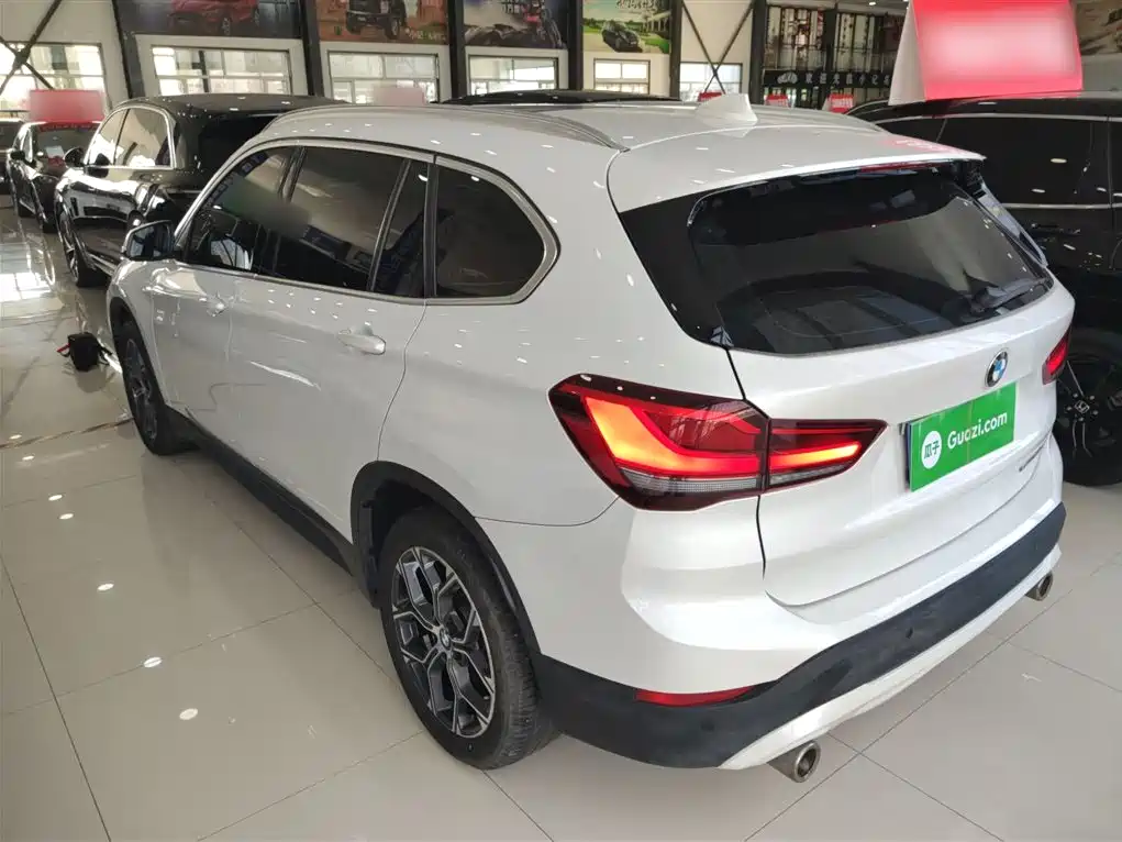 BMW X1 2022 sDrive25Li Leading фото 5