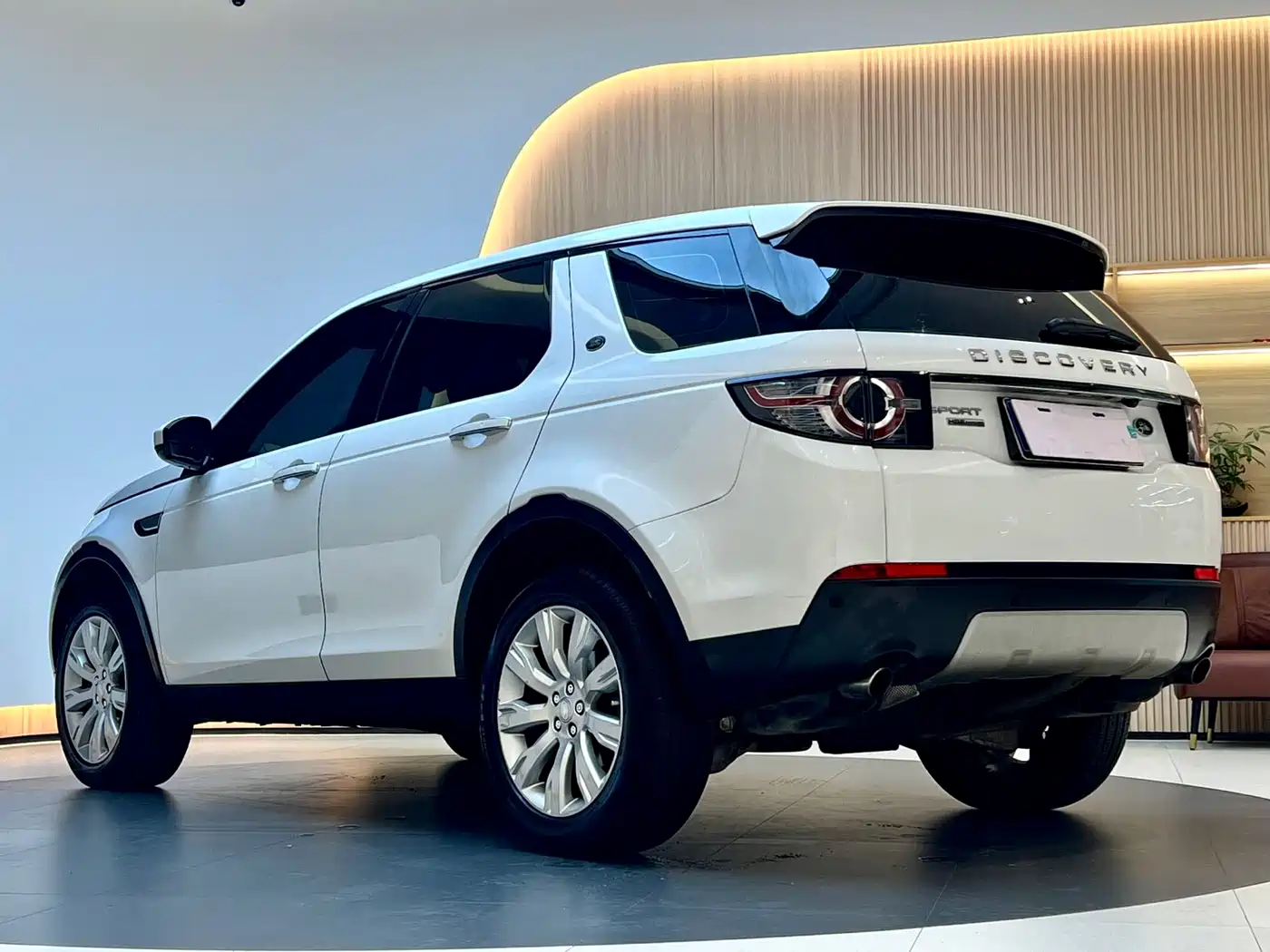 Land Rover Discovery Sport 2016 2.0T HSE LUXURY фото 19