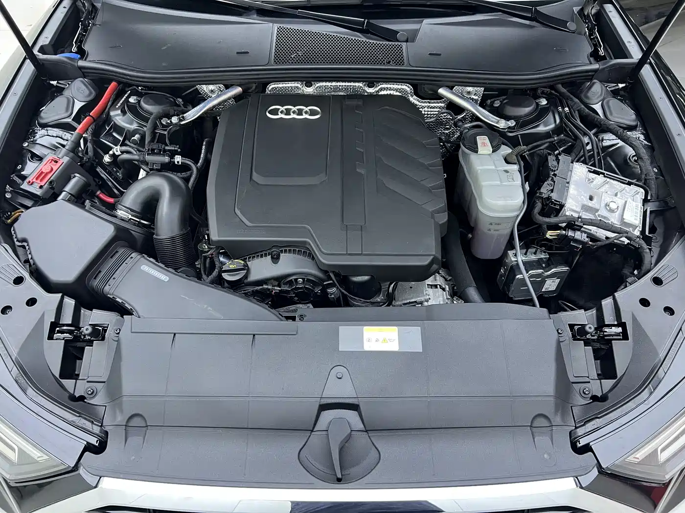 Audi A6L 2024 45 TFSI Premium Elegance фото 15