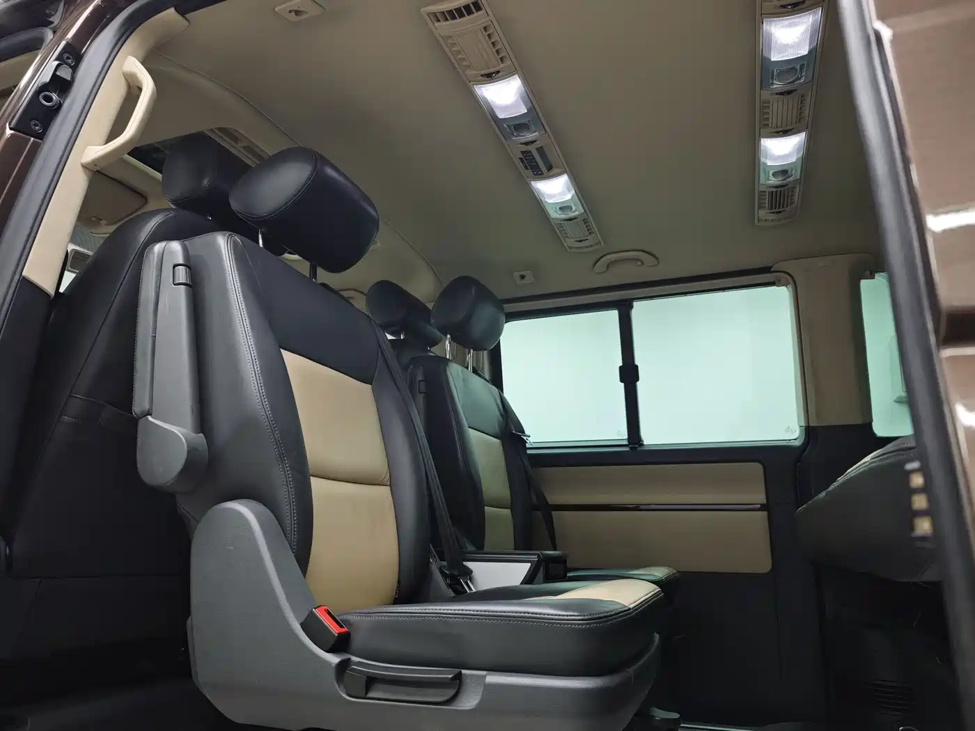 Volkswagen Multivan 2015 2012 2.0TSI 4WD Premium